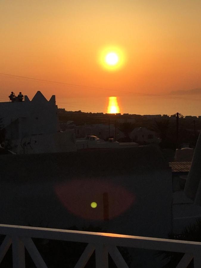 Red Stone Villa Oia  Exterior photo