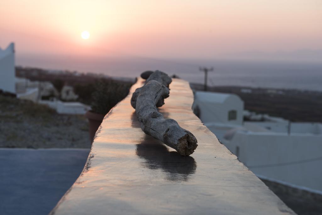 Red Stone Villa Oia  Exterior photo