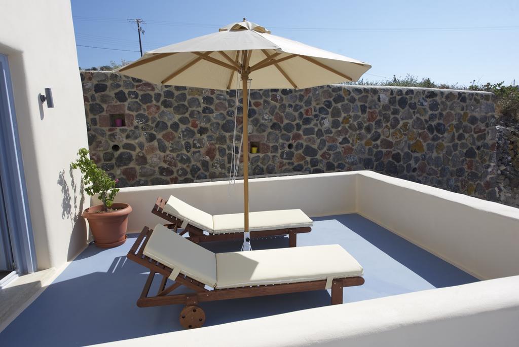 Red Stone Villa Oia  Exterior photo